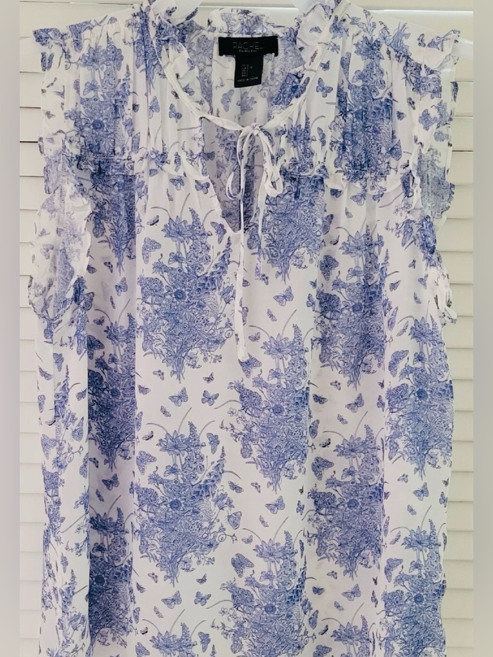 RACHEL Rachel Roy cornflower and white toile top